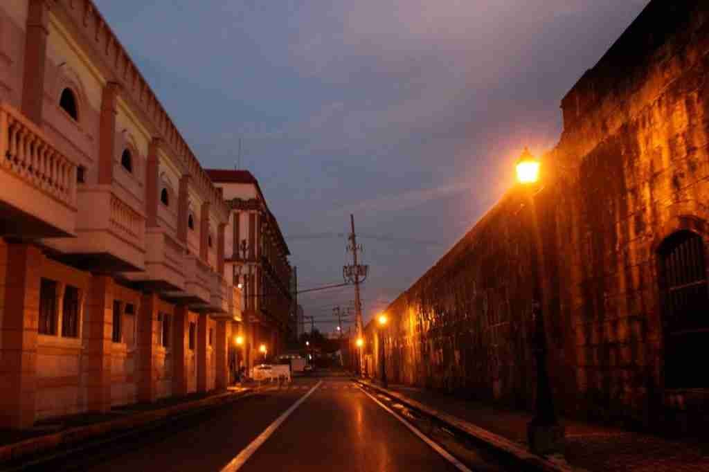 intramuros street at night