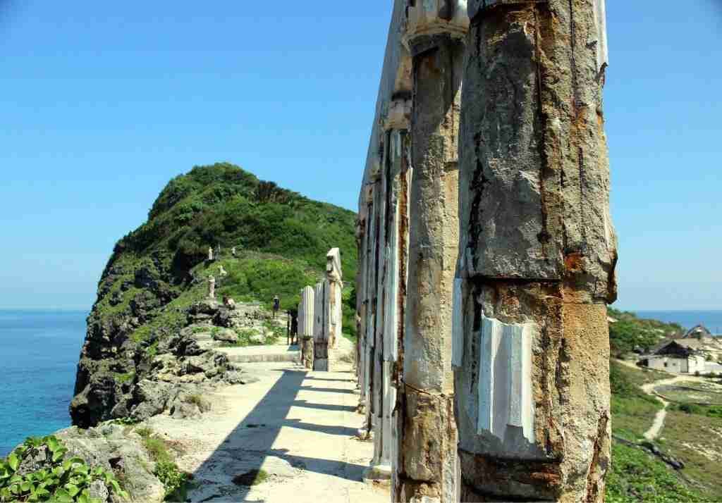 damaging acropolis