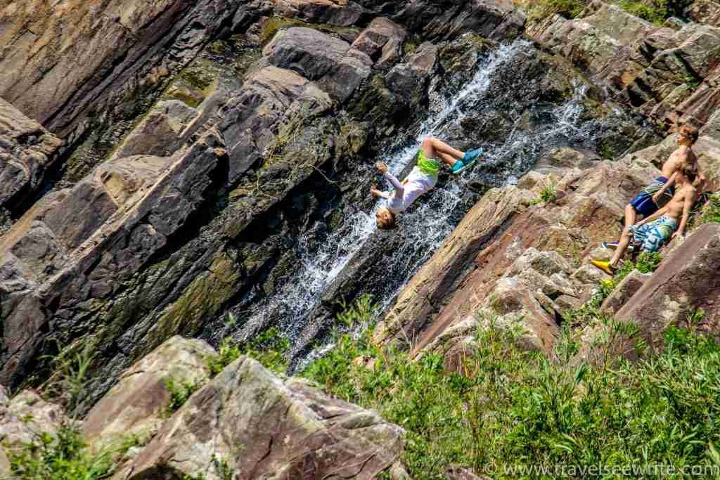 Exploring offbeat hong Kong in 4 days: Cliff jumping point at Sai Kung Park