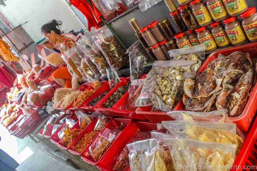 Exploring offbeat hong Kong in 4 days: Seafood Snacks, Tai-O Fishing Village, Lantau Island