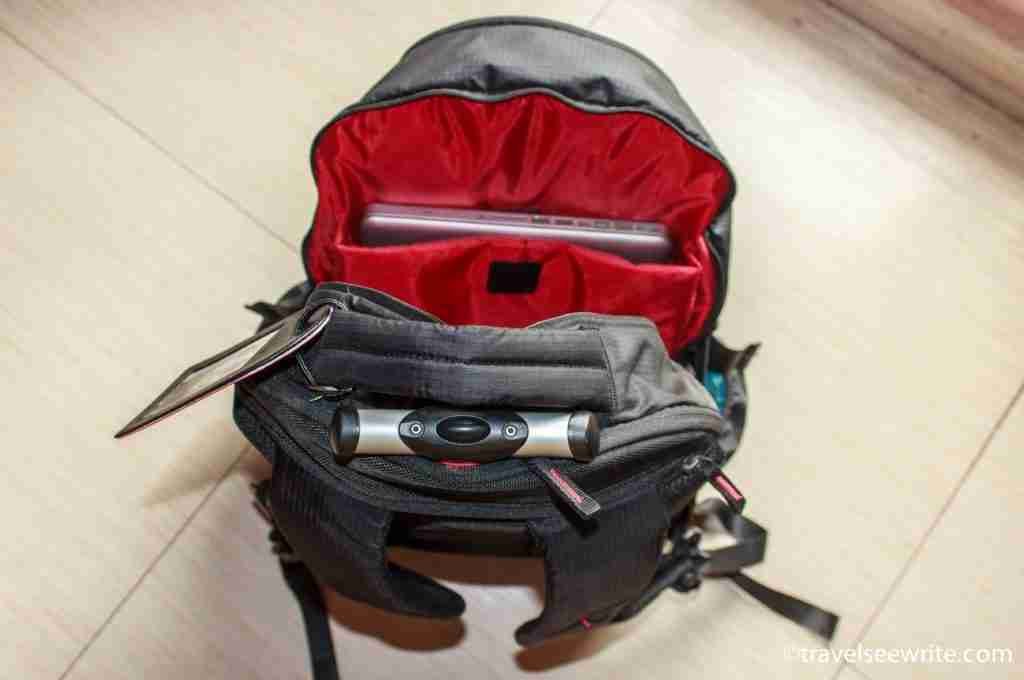 The detachable straps can go inside to become a full trolley bag