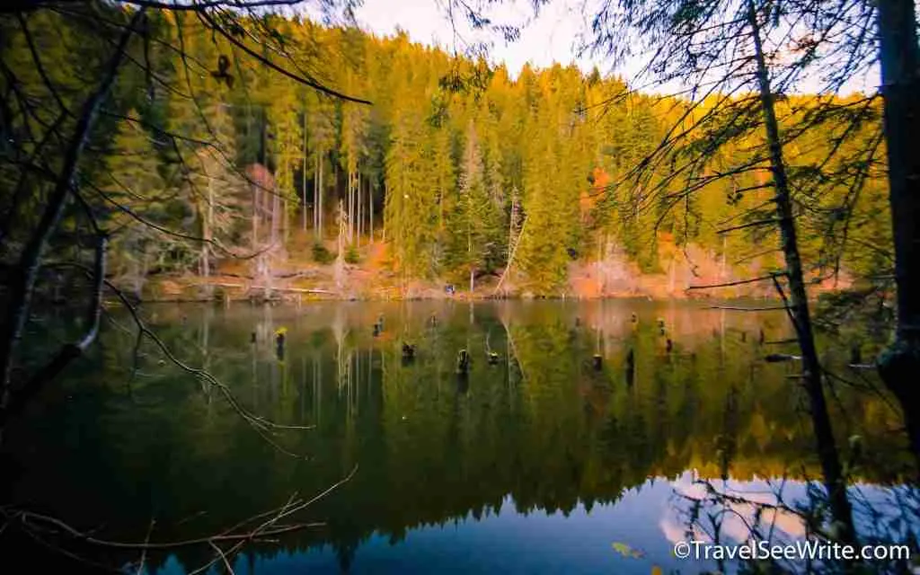 Things to know before you travel to Romania: must visit Red Lake