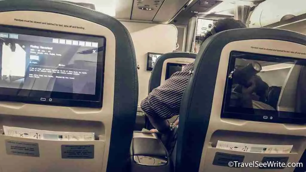 Srilankan Airlines Flight Review: Inflight Entertainment & cabin space