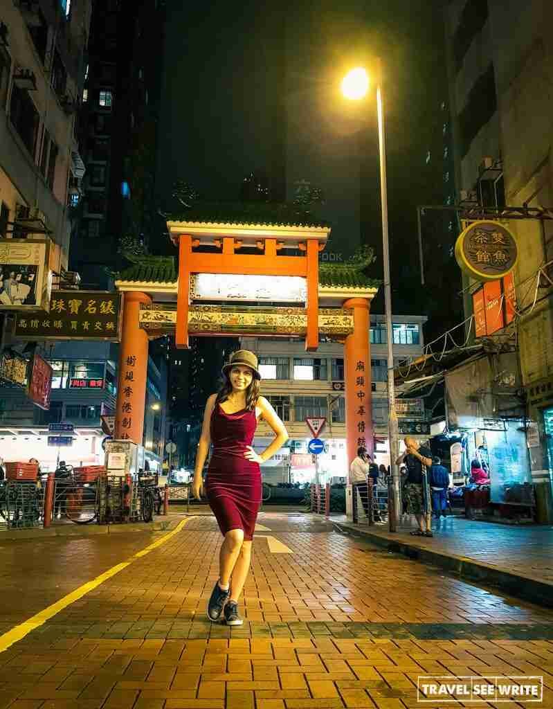 Hong Kong Travel Tips: Shop at Temple street night market