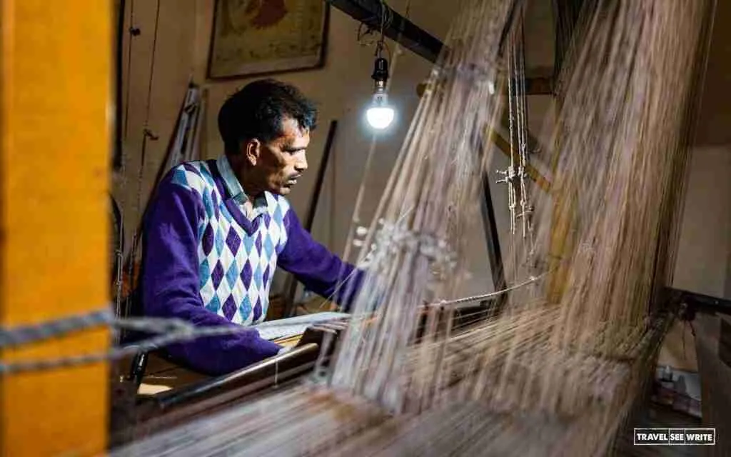 Banarasi Silk Saree makes for a great gift item from Varanasi