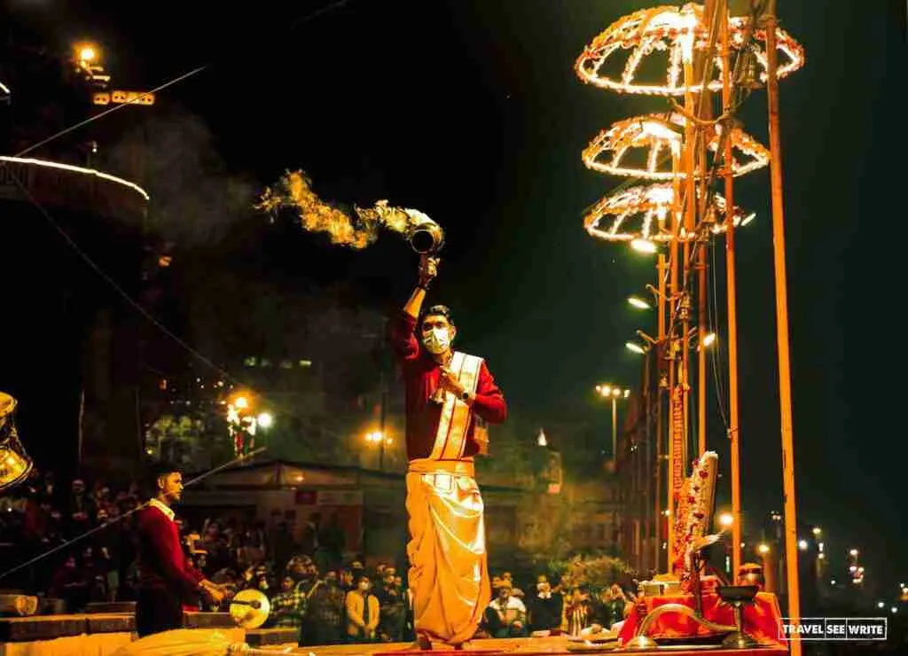 Evening Ganga Aarti at Dashashwamedh Ghat