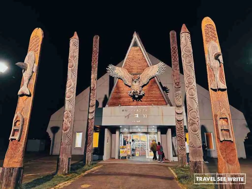 Akanko Ainu Kotan is the largest Ainu settlement with approximately 130 Ainu people and 36 buildings in Lake Akan, Eastern Hokkaido