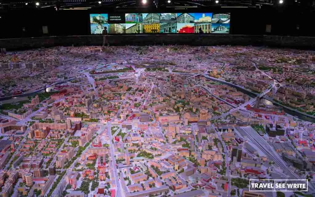 Best things to do in Moscow - check out the Moscow model, where a miniature version of the central part of Moscow comes to life through VR technology