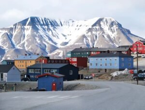 Svalbard Tour from India: Polar Bears and Midnight Sun