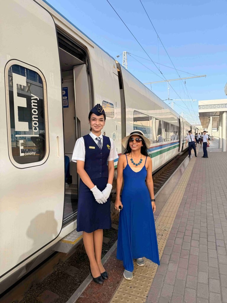 What to wear in Uzbekistan, Train Station